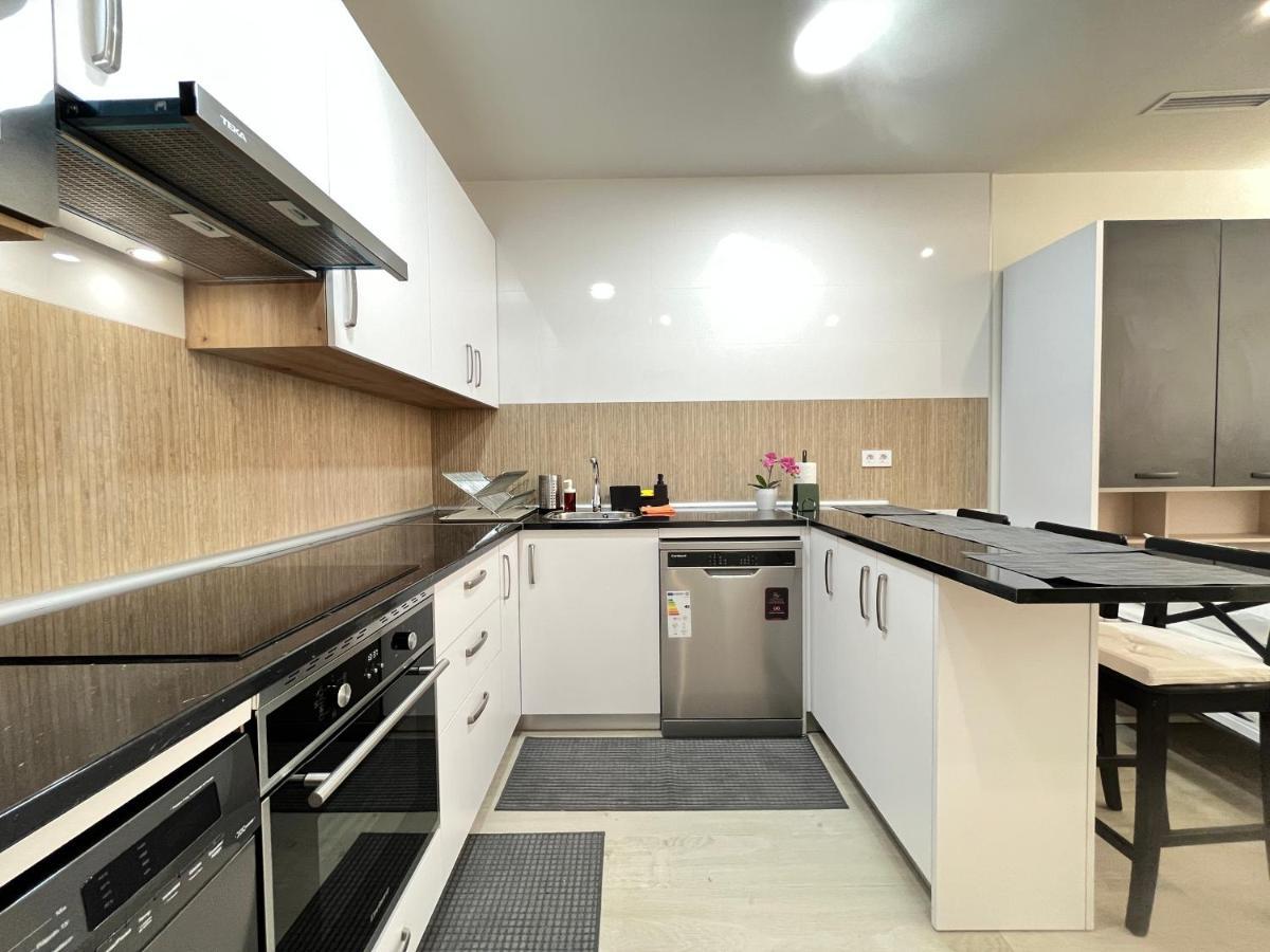Acogedor Infanta Mercedes Apartment Madrid Luaran gambar
