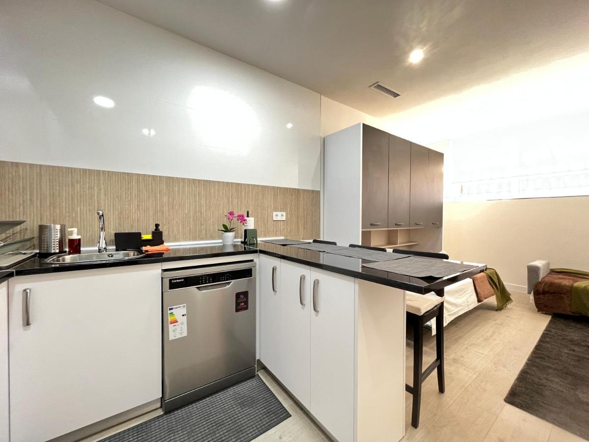 Acogedor Infanta Mercedes Apartment Madrid Luaran gambar